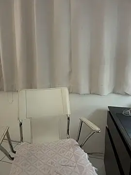 MommyRubi webcam