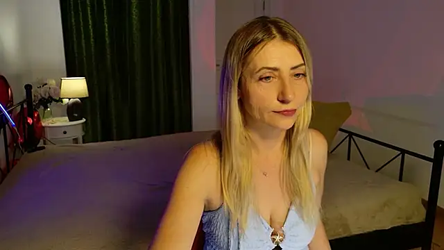 ZoeGrant webcam