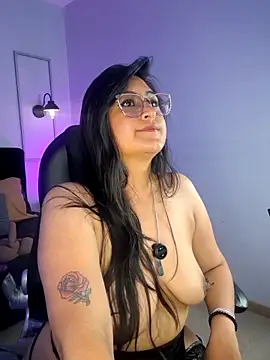 Amber_gold_ webcam