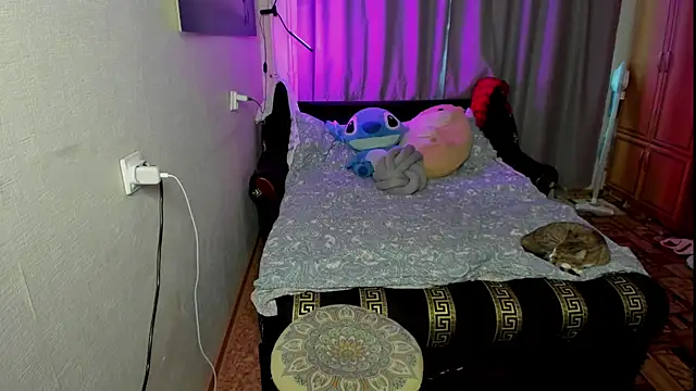 monica__elder webcam