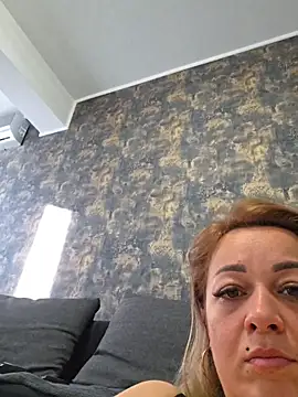 RuxyHuge42ETT