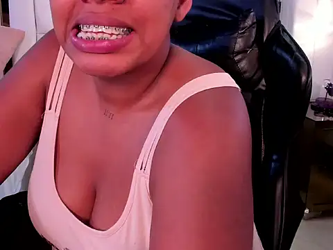 lia_mariana webcam