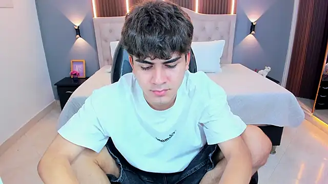 Tommy18__ webcam