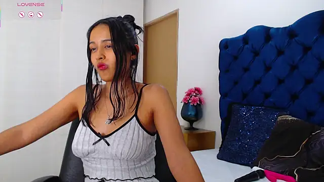 Lili666_ webcam