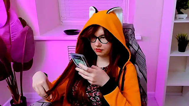 CarolGiggly webcam