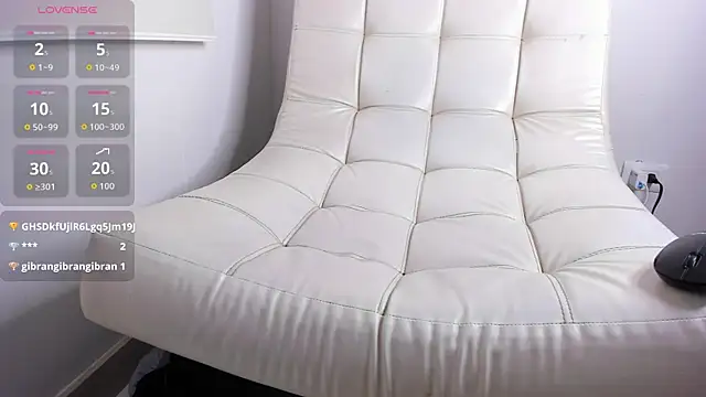 Aaron_Tate webcam