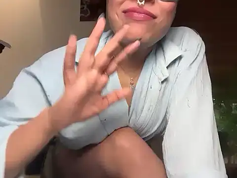 LucytheDevilQueen webcam