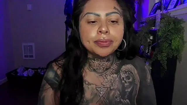 chicanachic13 webcam