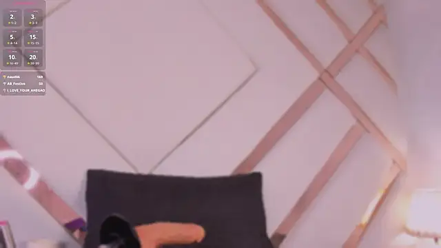 Lily_StClair webcam