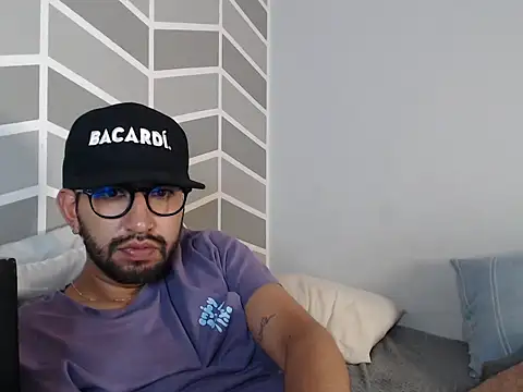 thomass1018 webcam