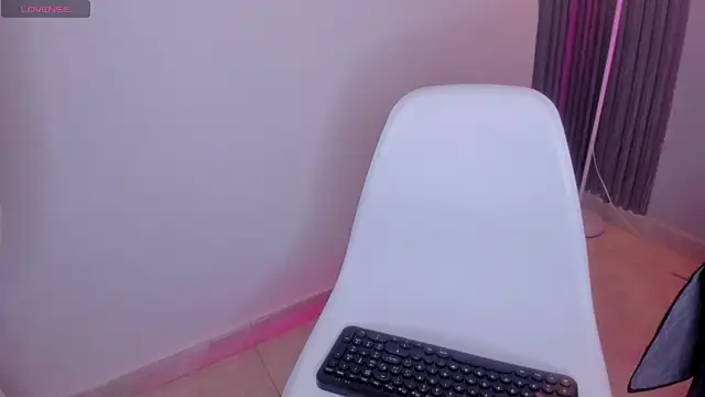 baby_celeste webcam