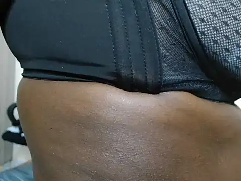 Heavenlycoochie_ webcam