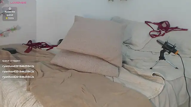 scarlet_111 webcam