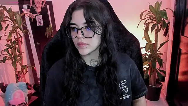 MissCharlottte_18 webcam