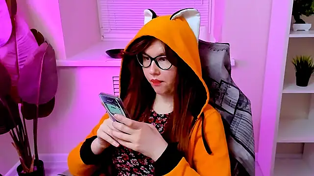 CarolGiggly webcam