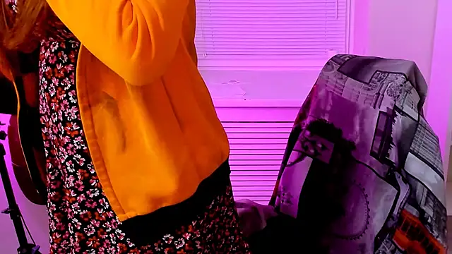 CarolGiggly webcam