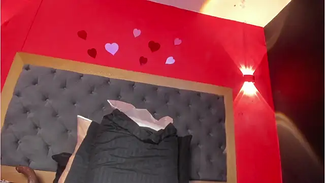 YayaHilton webcam