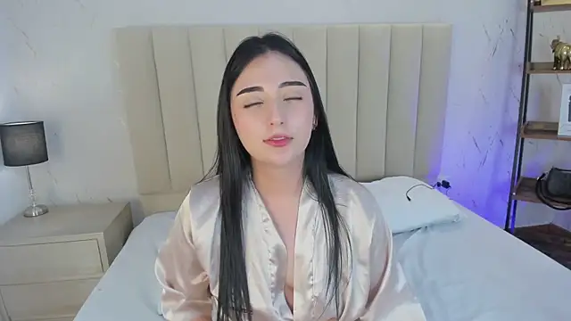 LilithHarperr_ webcam