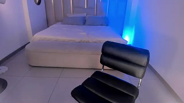 LucyCarter1 webcam