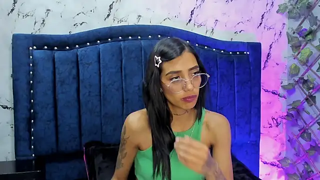 KarlaSlutSkinny__ webcam