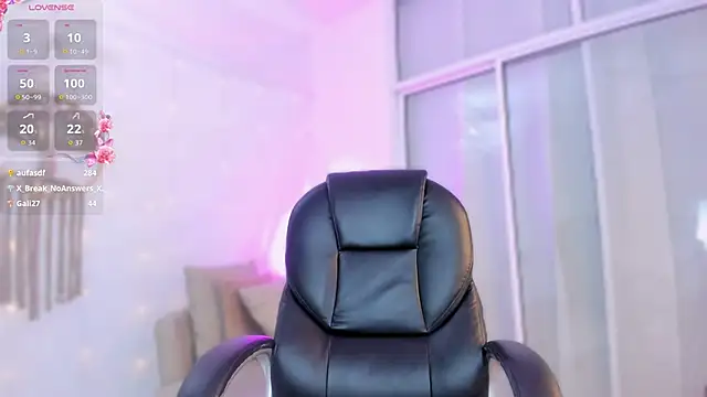Ginni_charlotte webcam