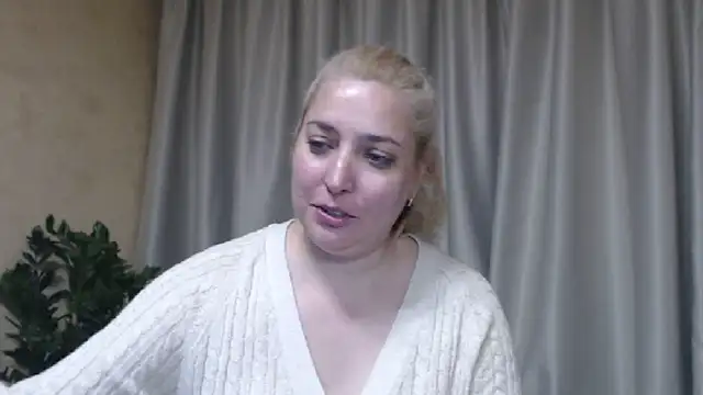 sweetpussy13 webcam