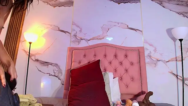 AlyaThompson webcam