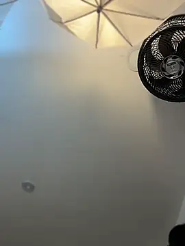 IvonneOwen webcam