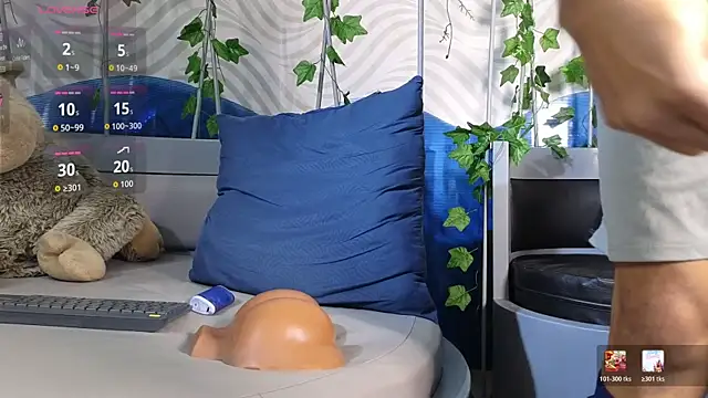 ItsZairen webcam