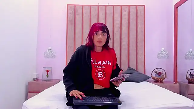 Lucie_Red webcam