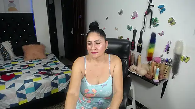 mature_bigboobs10 webcam