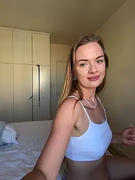 ElenaRebelle webcam