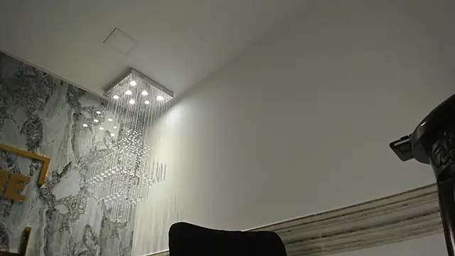 Celora - Trans webcam sex chat