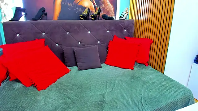 LauraSiin webcam