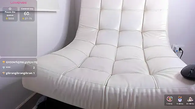 Aaron_Tate webcam
