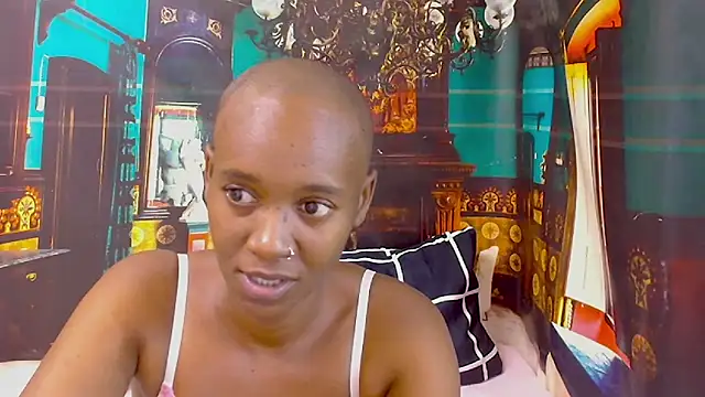 EbonyOlive69 webcam