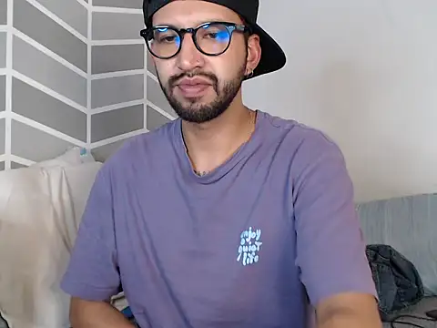 thomass1018 webcam