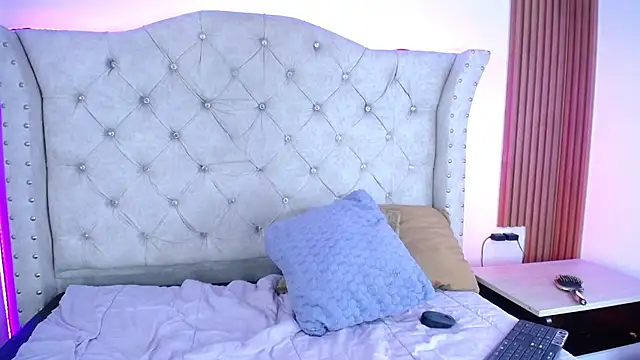 Elizabeth_Evans1 webcam