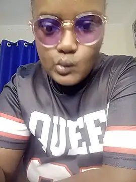 Busty_Bambii254 webcam