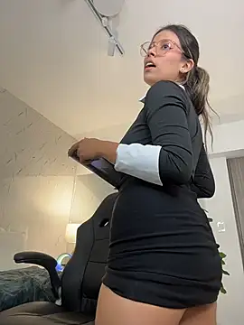 EMILIIA_RICHTER__ webcam