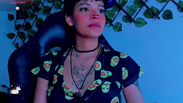 Anny_Kiitty webcam