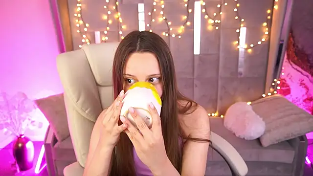 TinyNatalie webcam