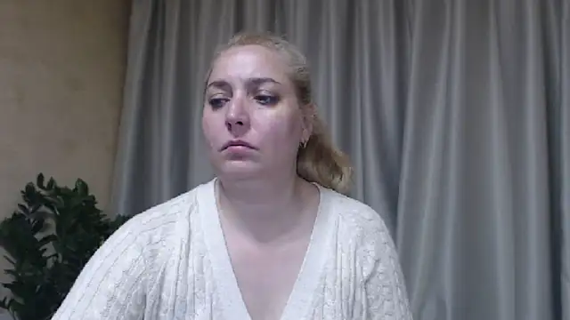 sweetpussy13 webcam