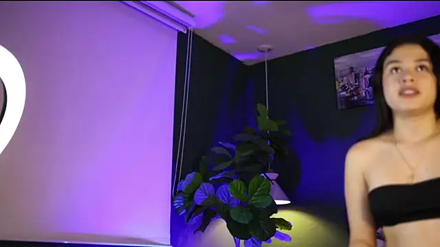 Danaa_Rousee_ webcam