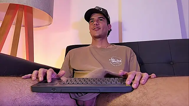 Derek_stud_ webcam