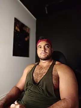 Big_furry_bear13 webcam