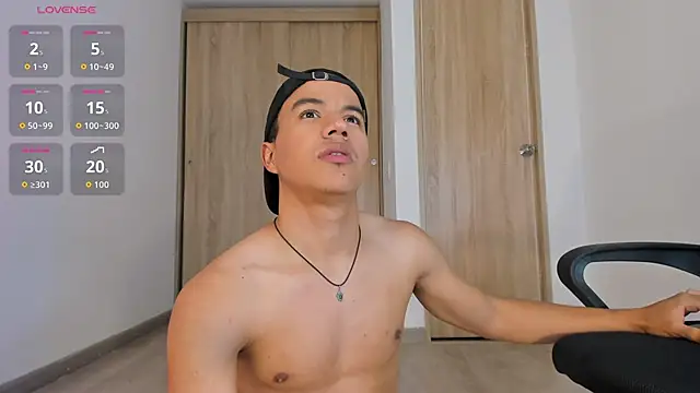 lucas_wellx webcam