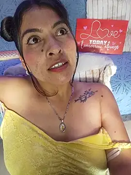Fox_Roxxan webcam