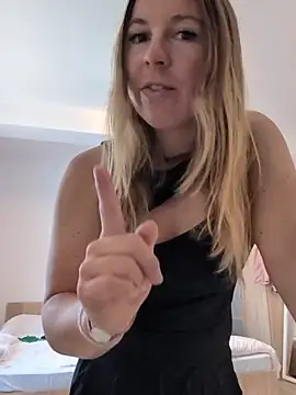 story_of_sarah webcam