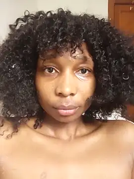 ExtraDoll webcam